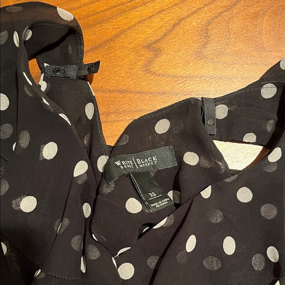 WHBM Black with White Polka Dots Sleeveless Ruffle Neck Top Size XS - Picture 11 of 11